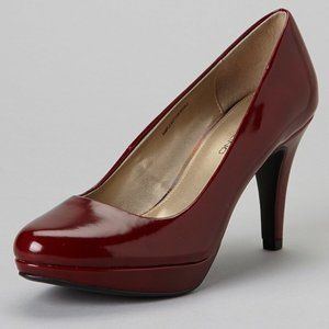 Bandolino Capture Platform Heel